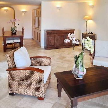 Residence Living Poltu Quatu 阿尔扎凯纳 外观 照片